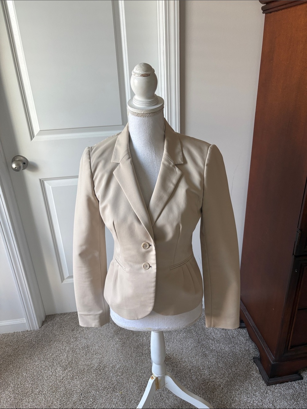 ELLE Tailored Women's Cream Blazer - Classic Two-Button Jacket